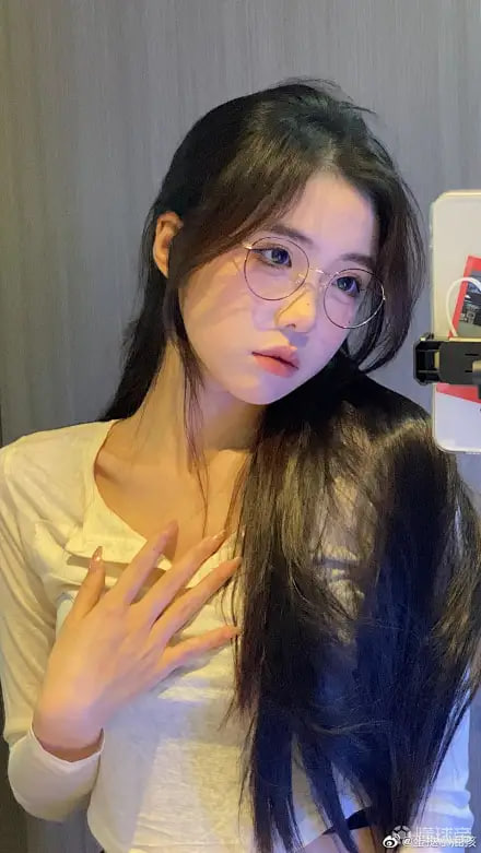 家庭温情完整版《相册缺了一页》